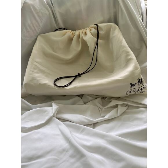 Coach Leather Handbag, soft Pebbled. 13160 - Picture 7 of 7